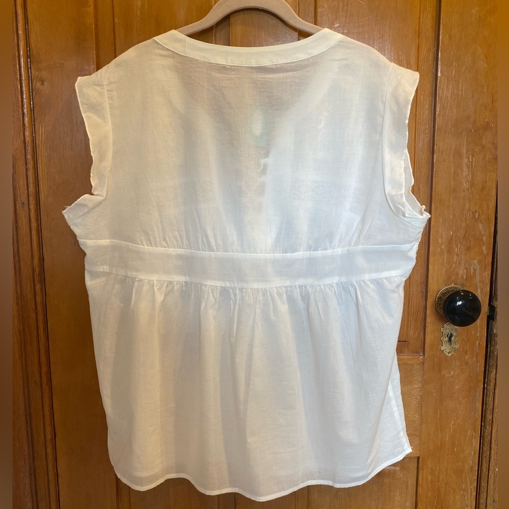 Maurices sleeveless top with embroidery and lace - Picture 7 of 7
